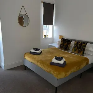 Centre Duplex Sleeps 4 #h9 , Kingston upon Hull United Kingdom